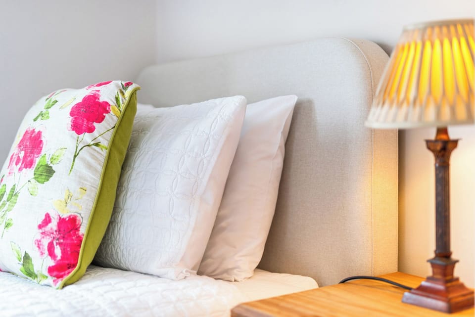 Cottage | 2 bedrooms, individually decorated, individually furnished, free WiFi