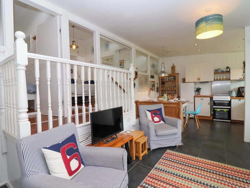 Cottage | Living area | TV, DVD player