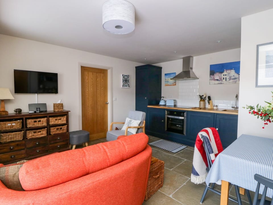 Cottage | Living room | TV