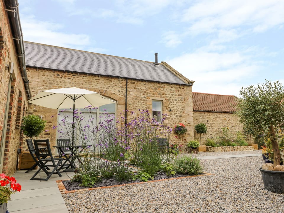 Cottage | Property grounds