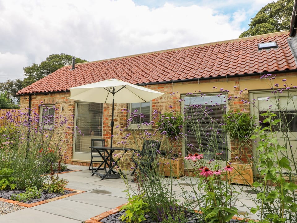 Cottage | Property grounds