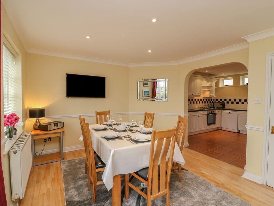 Cottage | Interior