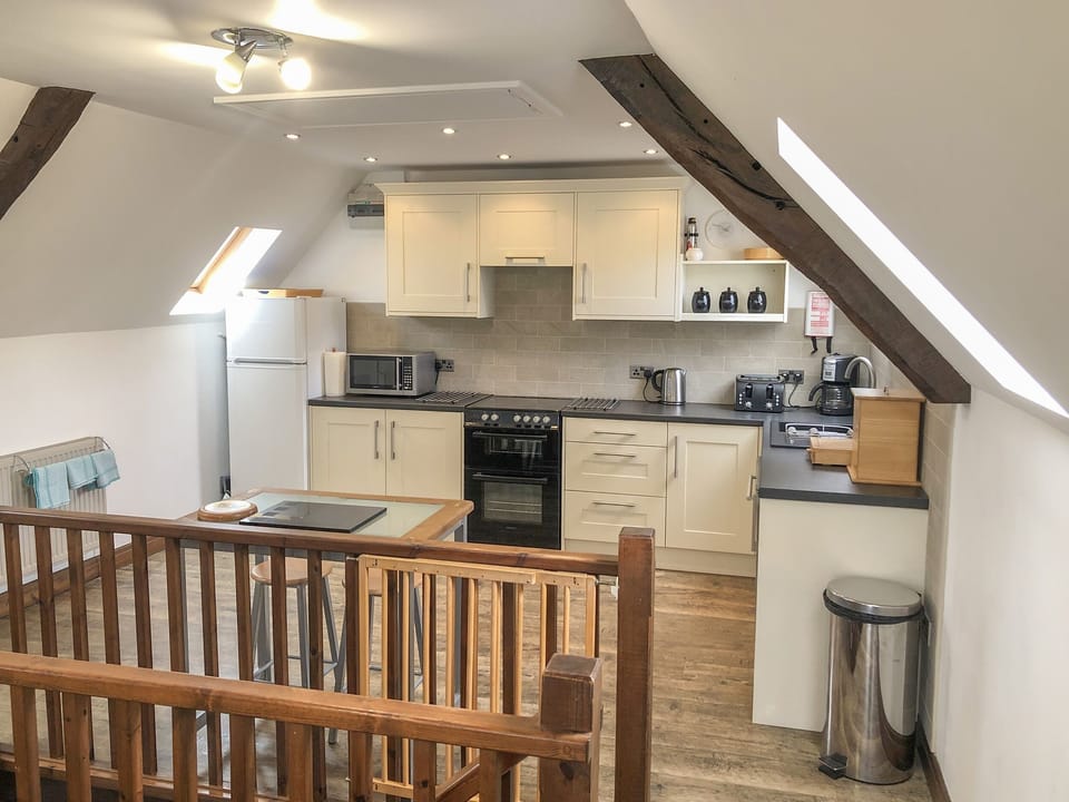 Cottage | Private kitchen | Microwave, stovetop, dishwasher, highchair