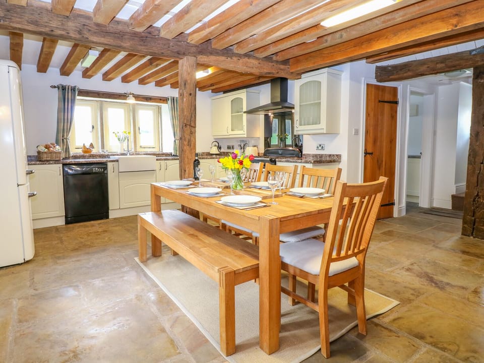Cottage | Interior