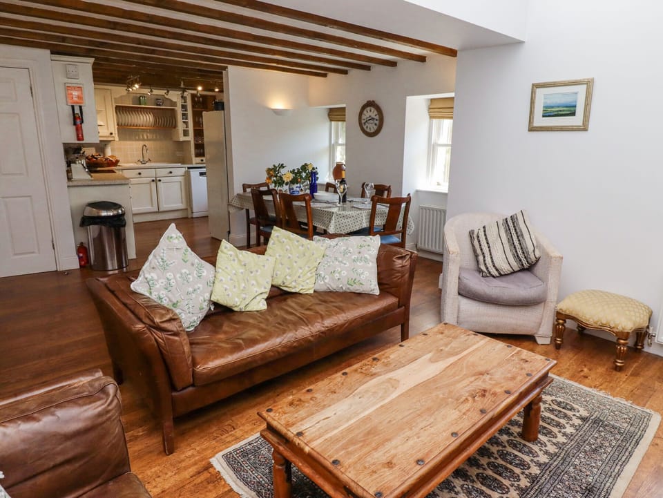 Cottage | Living area