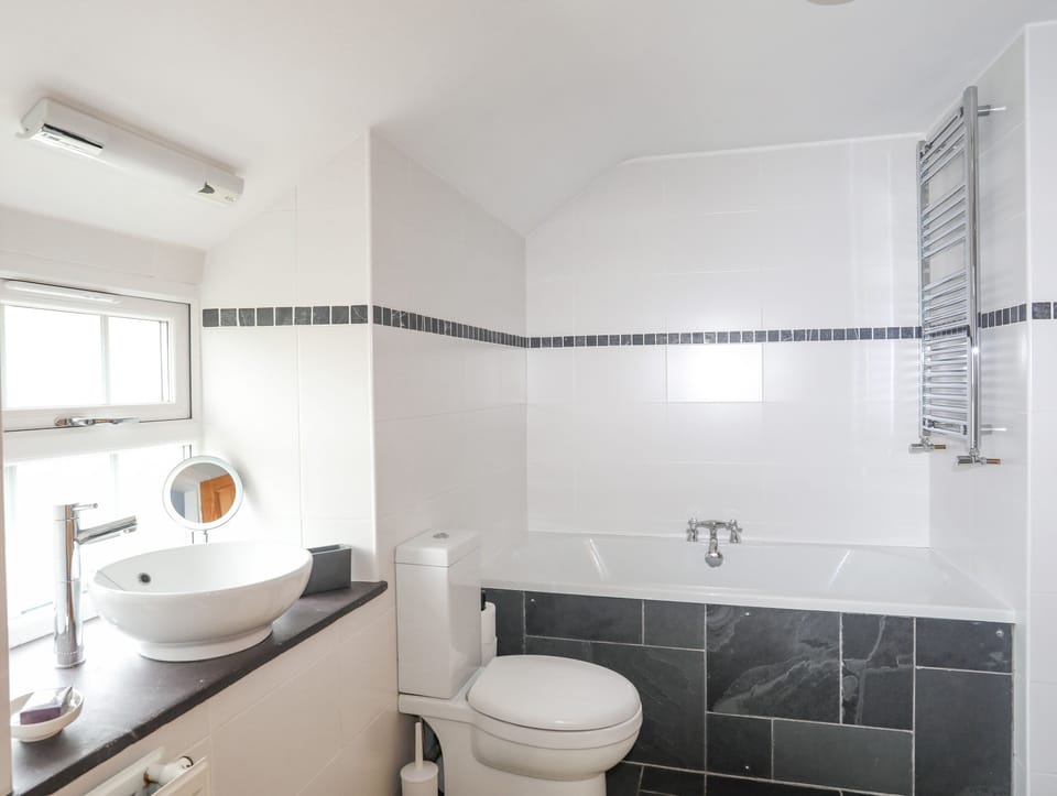 Plas Cefn Mawr Cottage in Llanddaniel Fab