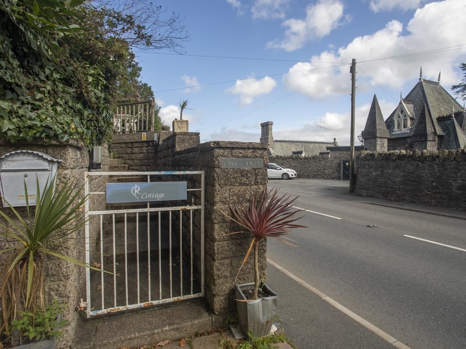 Cottage | Property grounds