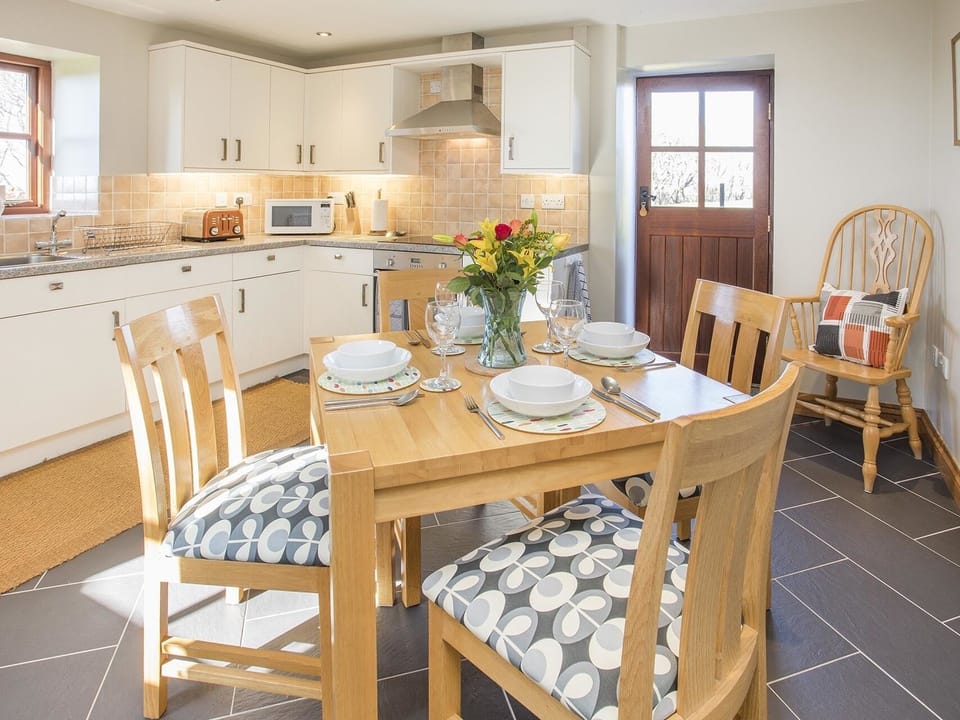 Cottage | Interior