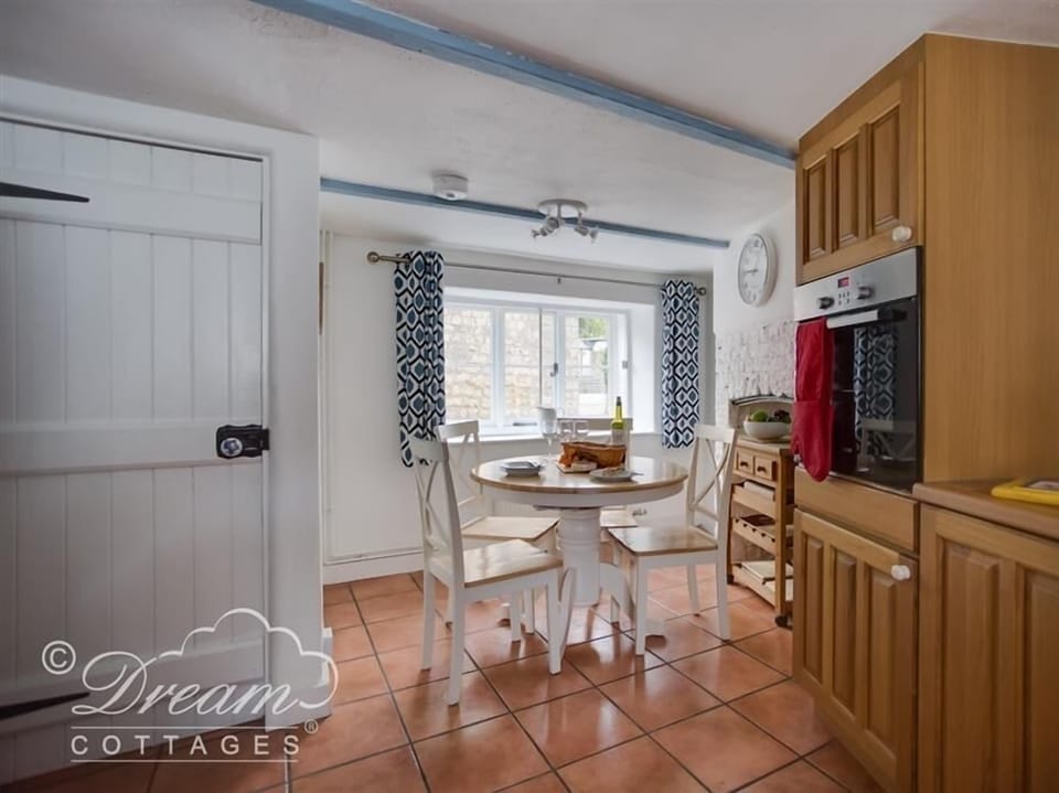 Cottage | Interior