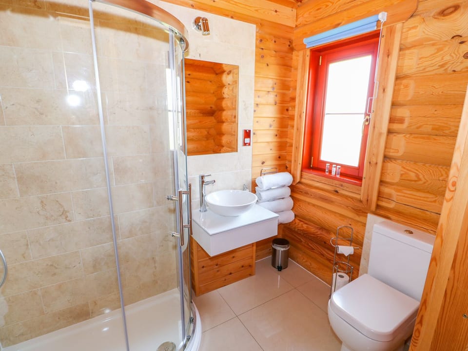Yew Lodge Cottage in South Kesteven District