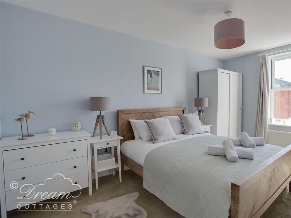 Marina Vista Apartment in Weymouth