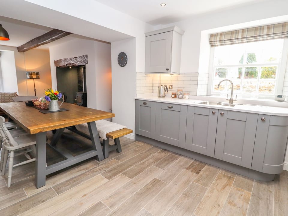 Cottage | Interior