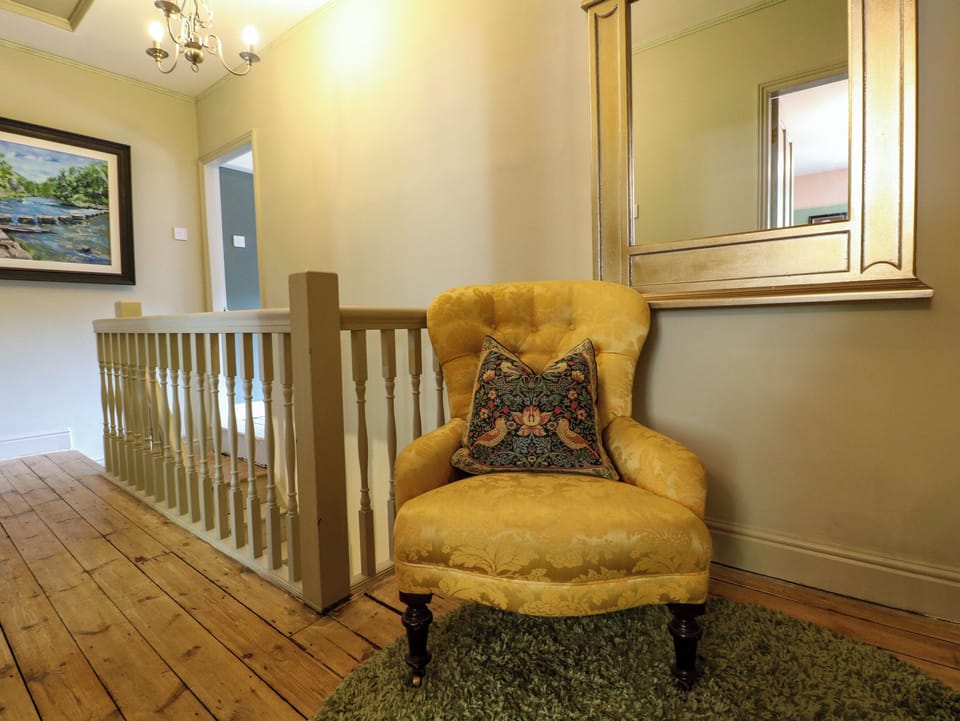 Cottage | Interior