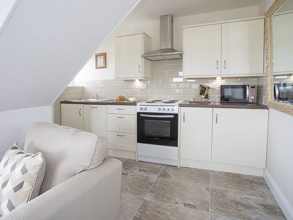 Cottage | 2 bedrooms, individually decorated, individually furnished, free WiFi