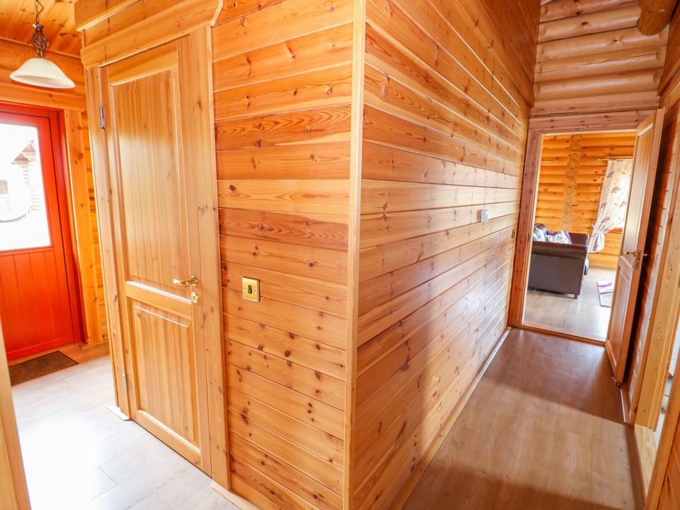 Cottage | 2 bedrooms, individually decorated, individually furnished, free WiFi