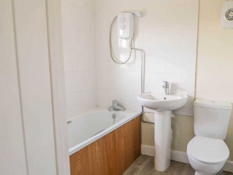 27 Whitegates House in Broadland District