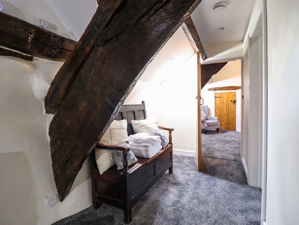 Cottage | Interior