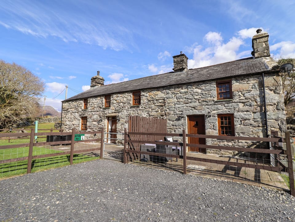 Cottage | Exterior