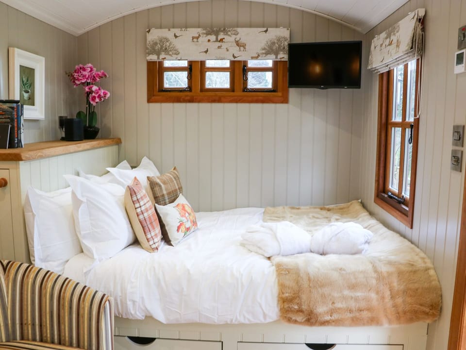 Little Silver Fox Cabin in North Devon District