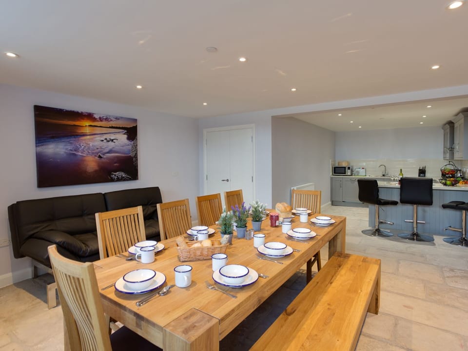 Cottage | Private kitchen | Fridge, microwave, stovetop, dishwasher