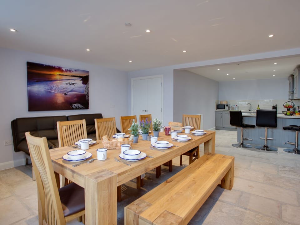 Cottage | Private kitchen | Fridge, microwave, stovetop, dishwasher