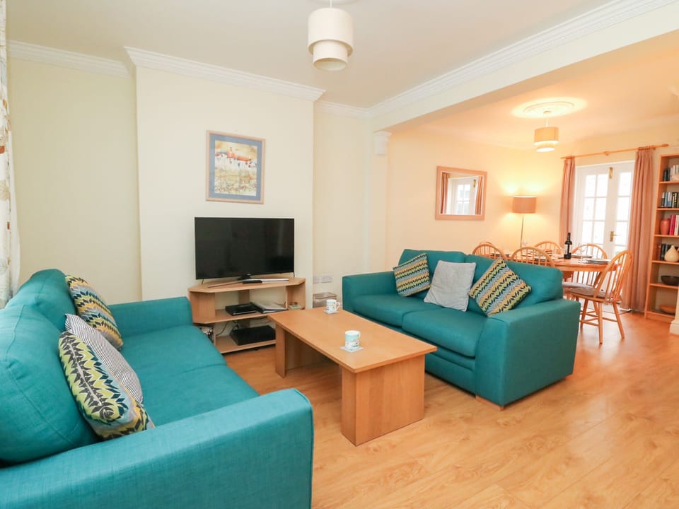 Cottage | Interior