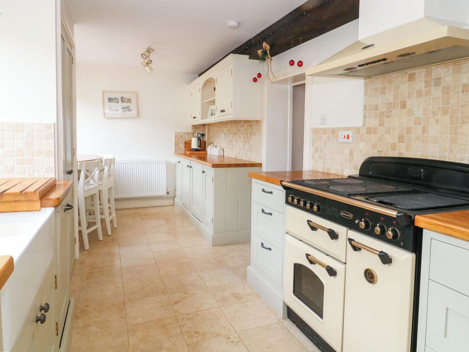 Cottage | Interior