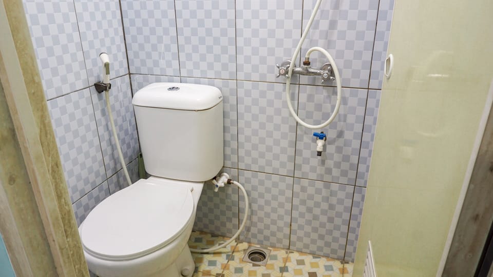Shower, towels