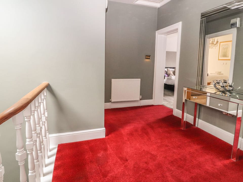 Cottage | 8 bedrooms, individually decorated, individually furnished, free WiFi