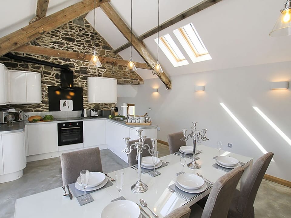 Cottage | Interior