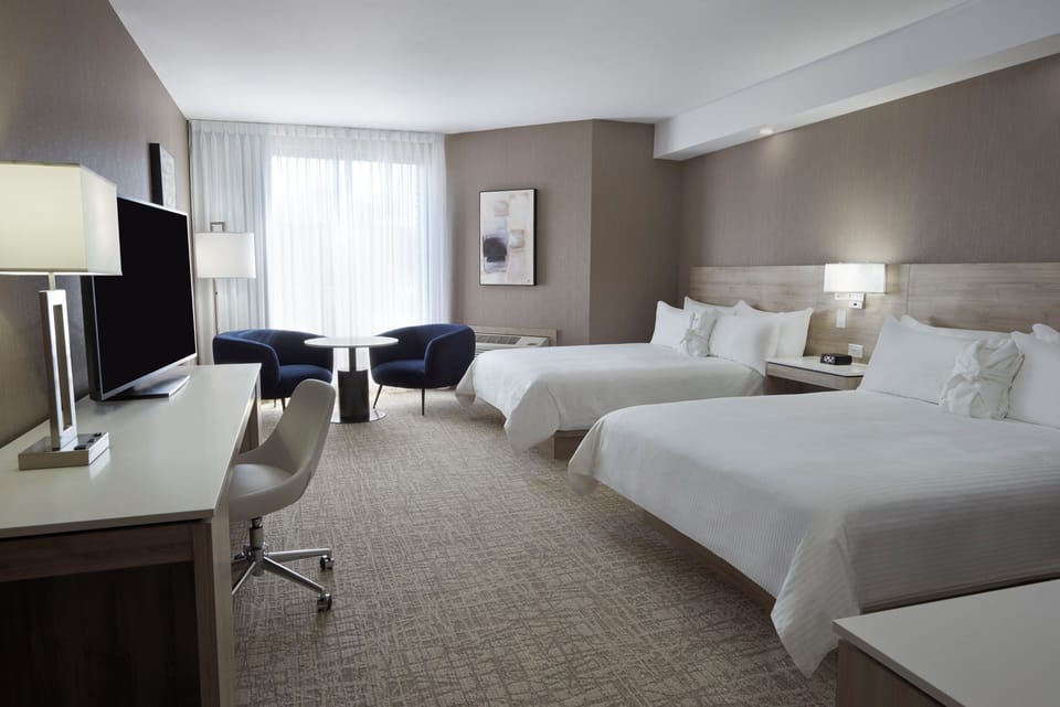 Premium Room | Premium bedding, pillowtop beds, minibar, in-room safe