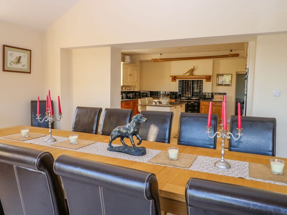 Cottage | Interior