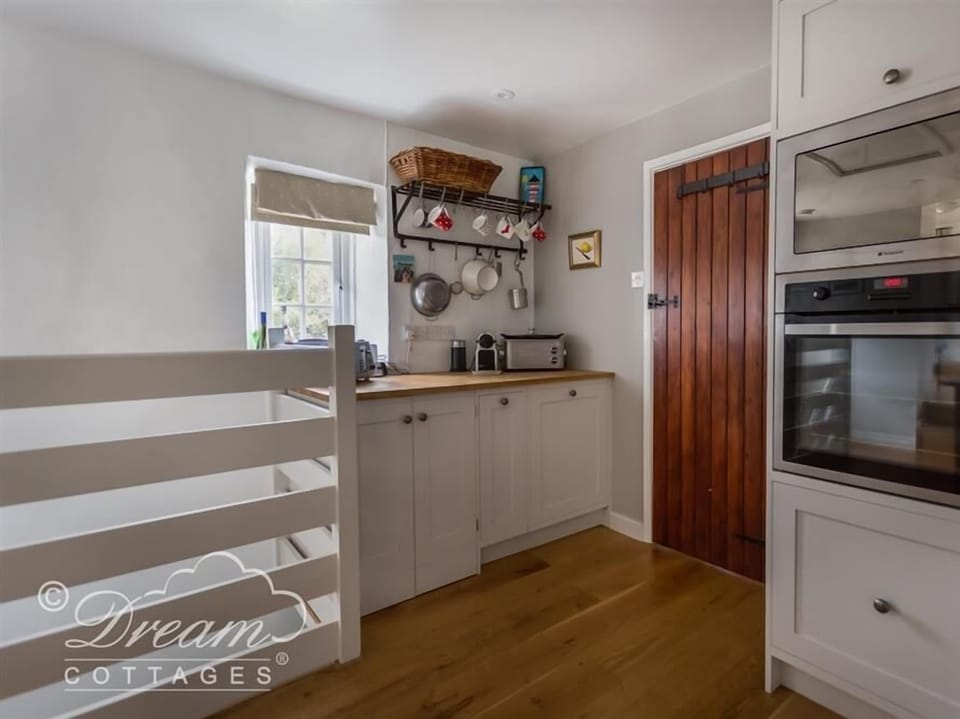 Cottage | Interior