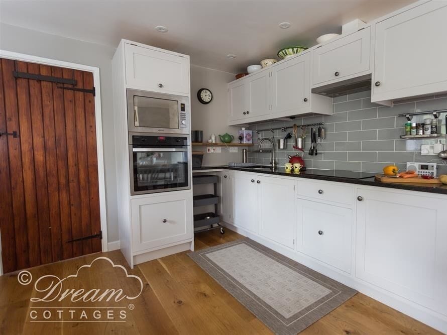 Cottage | Interior