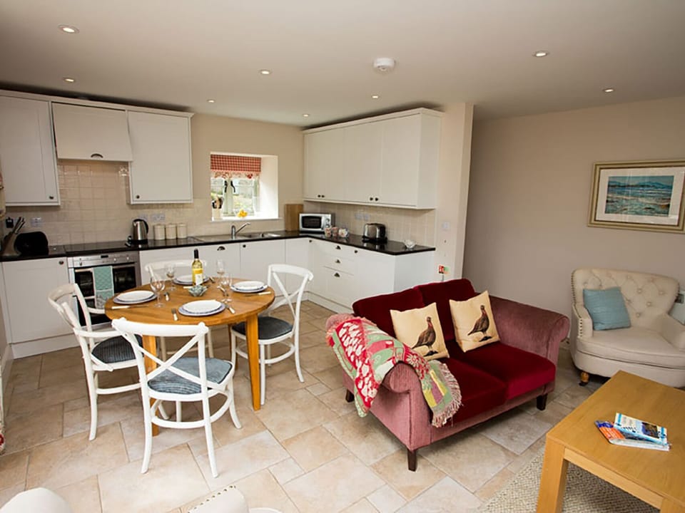 Cottage | Interior