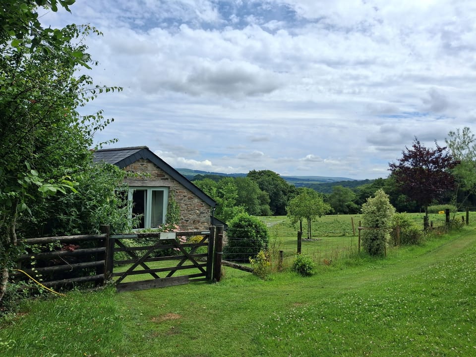 Cottage | Property grounds