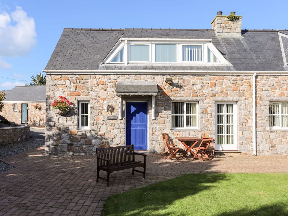 Cottage | Interior