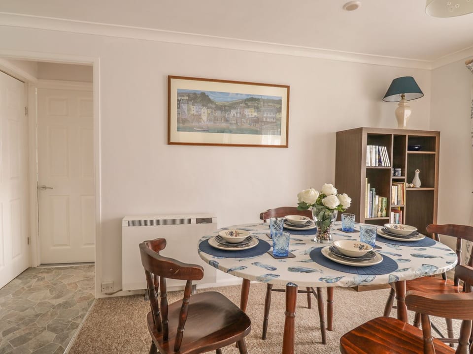Cottage | Private kitchen | Cookware/dishes/utensils