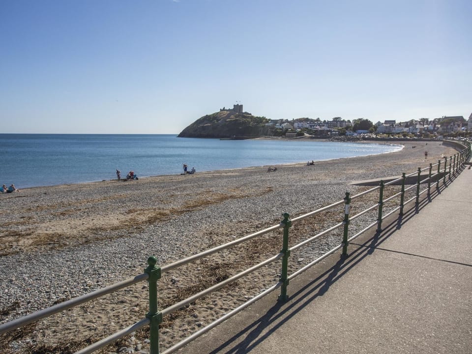 The Towers - Llyn Cottage in Criccieth