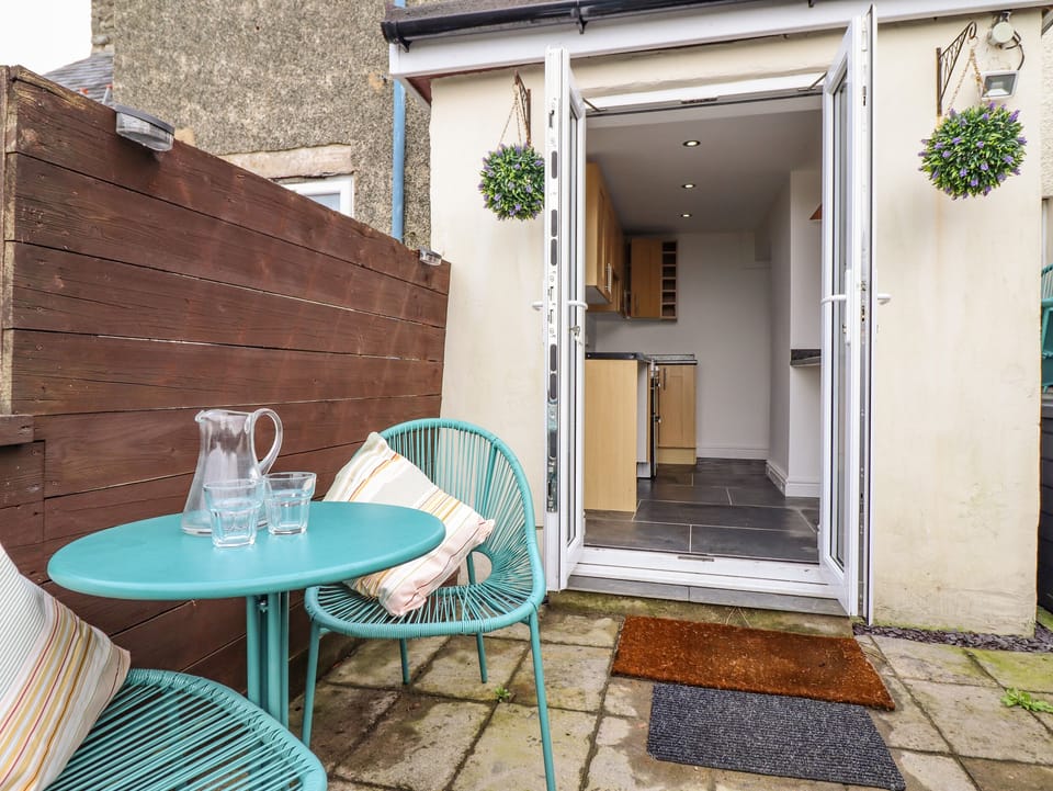 Cottage | Balcony