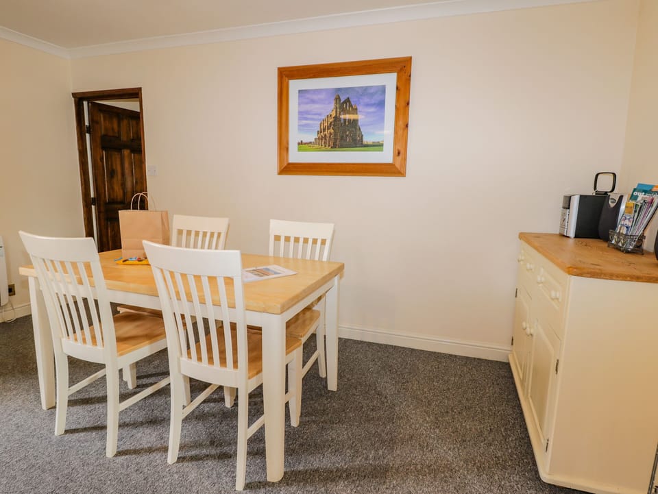 Cottage | Private kitchen | Fridge, microwave, stovetop, highchair