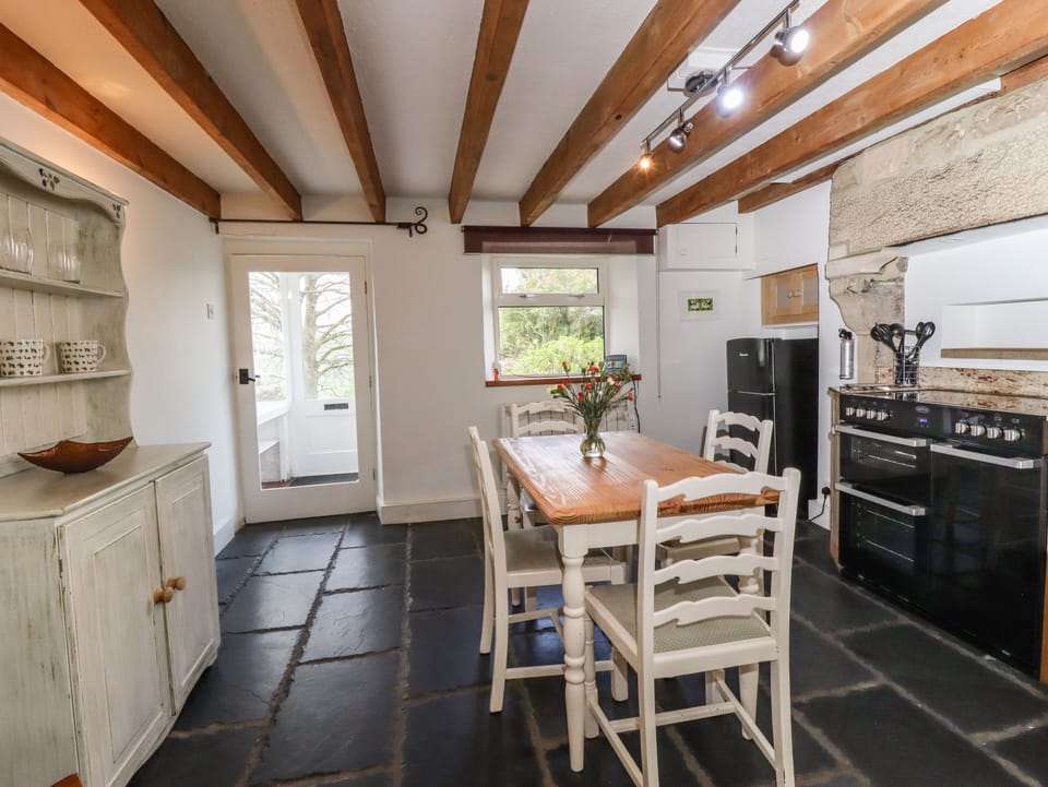 Cottage | Interior