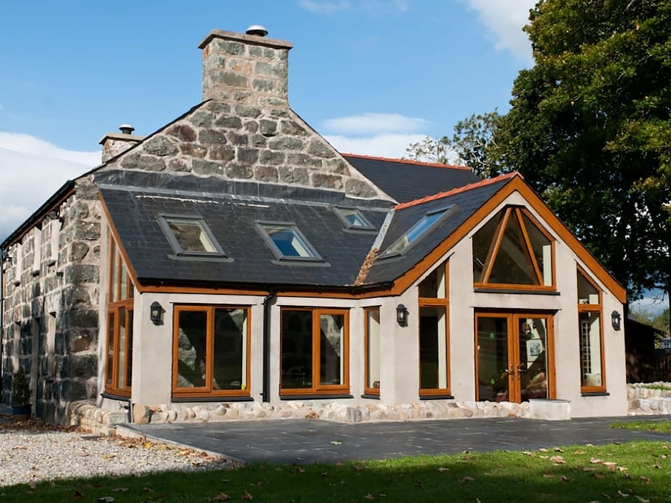 Cottage | Interior