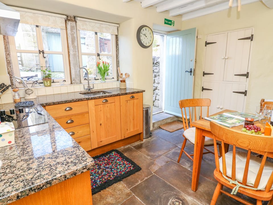Cottage | Interior