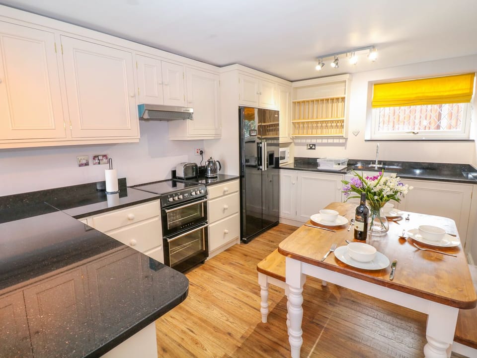 Cottage | Interior