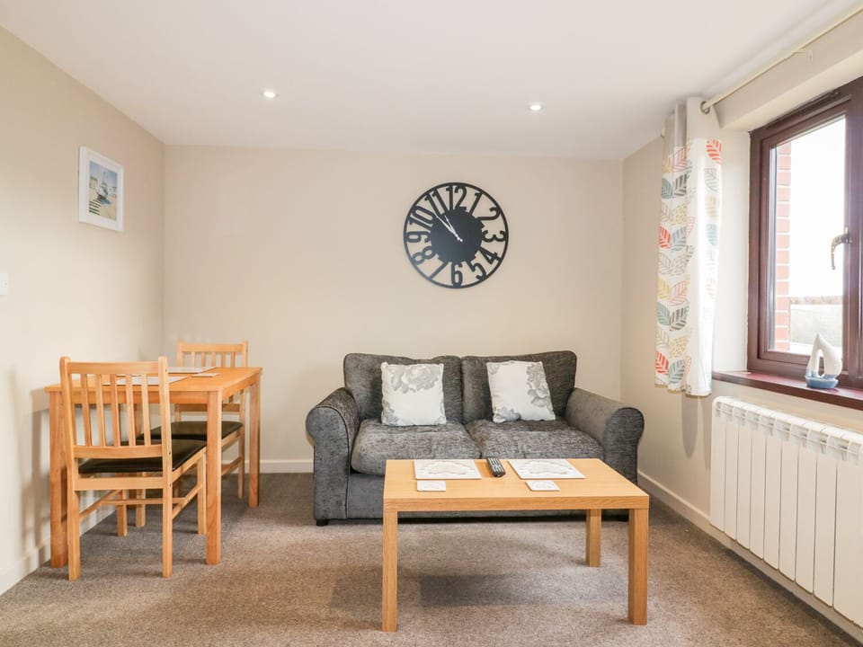 Cottage | Living area | TV