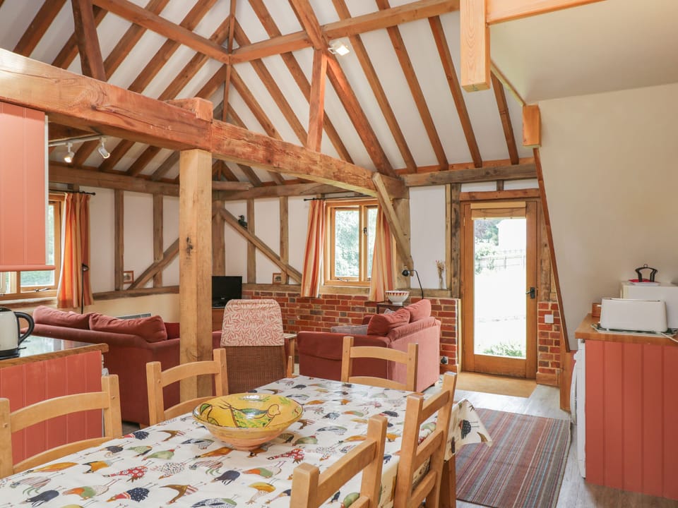 Cottage | Dining