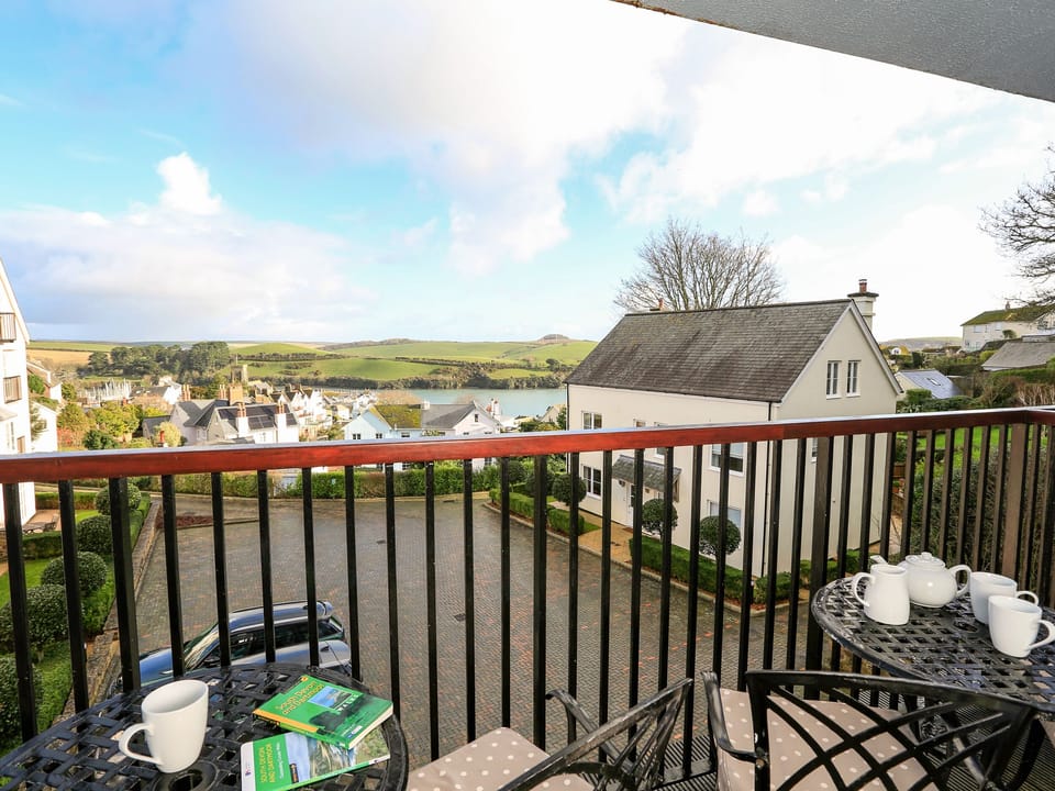 Cottage | Balcony