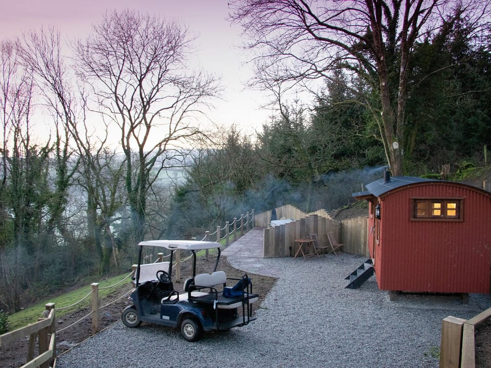 Cottage | Property grounds