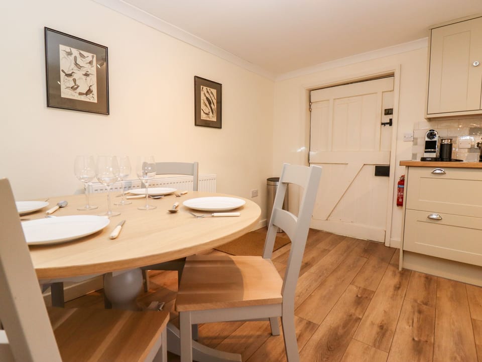 Cottage | Interior